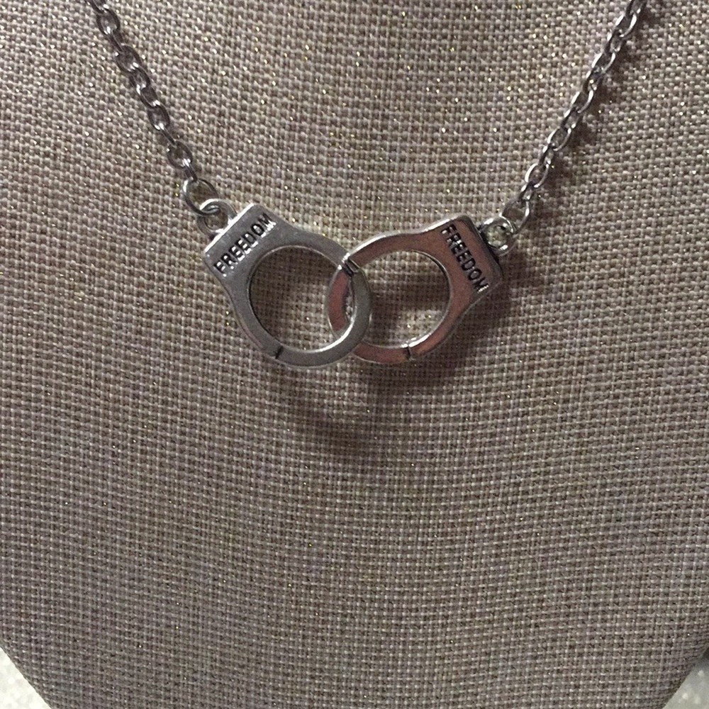 Necklace - Picture 2 of 2